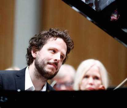 Grandios piano playing by Friis Johansson